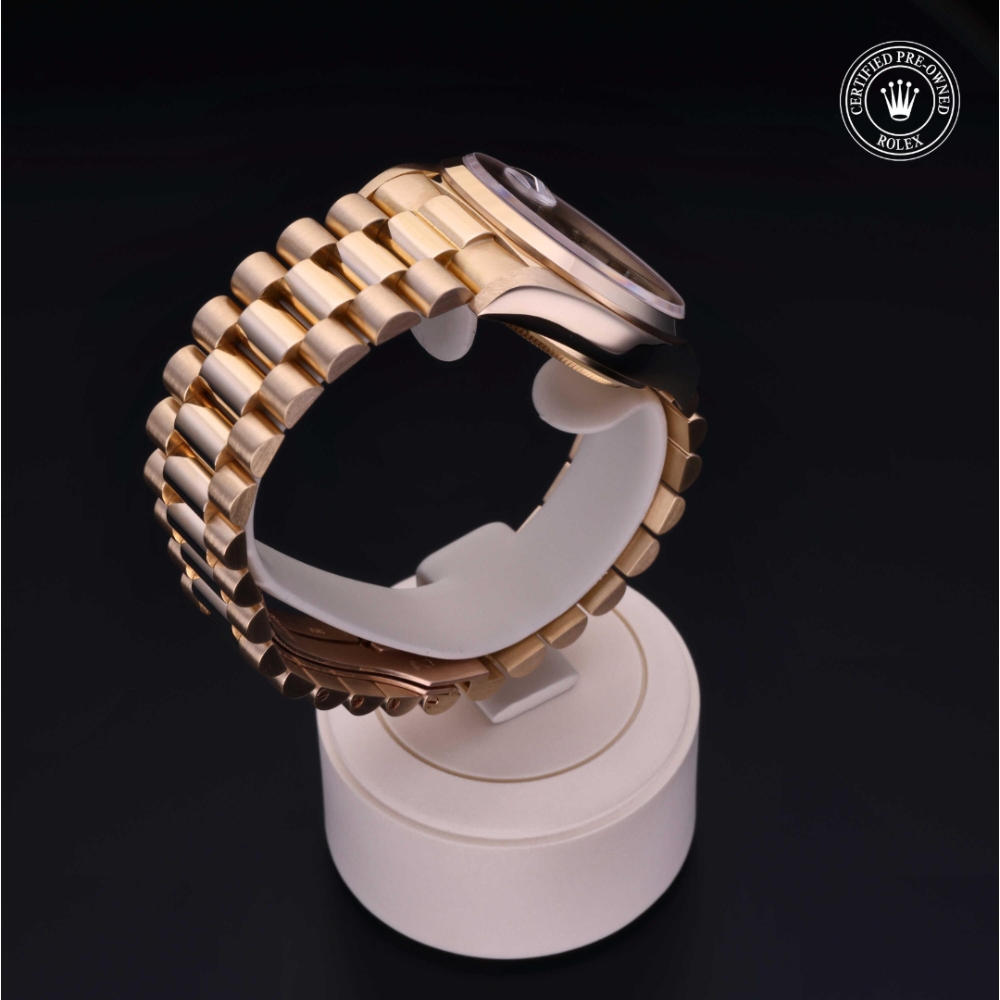  Certified Pre-Owned with 36 mm from 1987