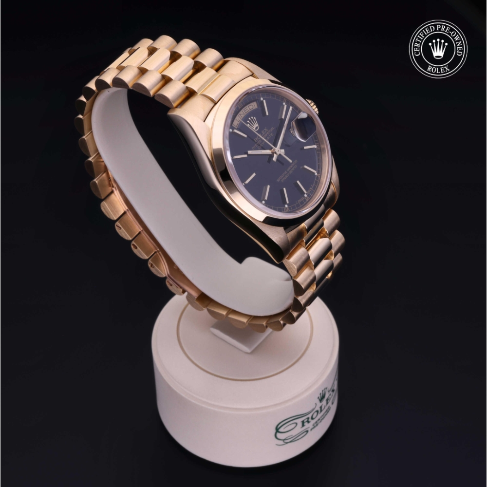  Certified Pre-Owned with 36 mm from 1987