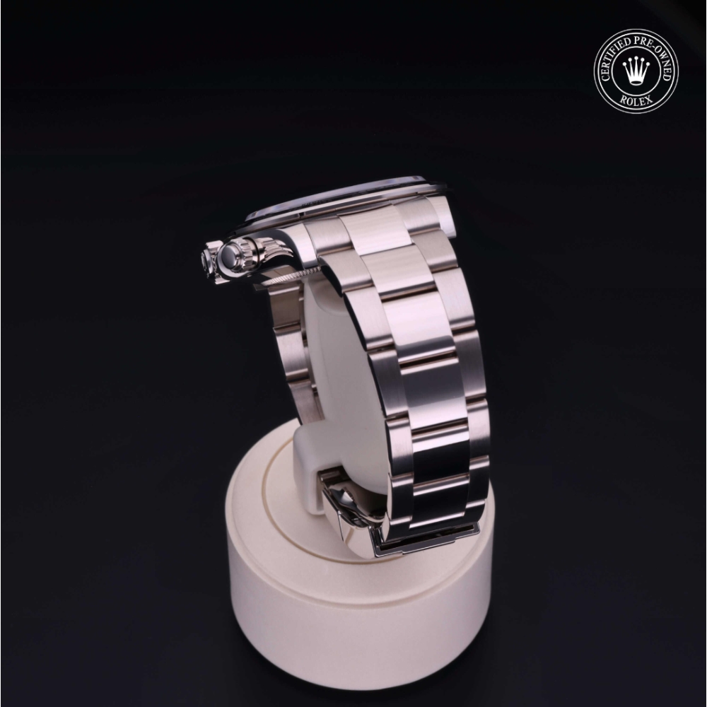  Certified Pre-Owned with 40 mm from 2022