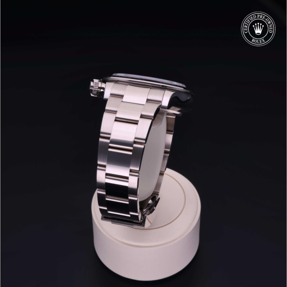  Certified Pre-Owned with 40 mm from 2022