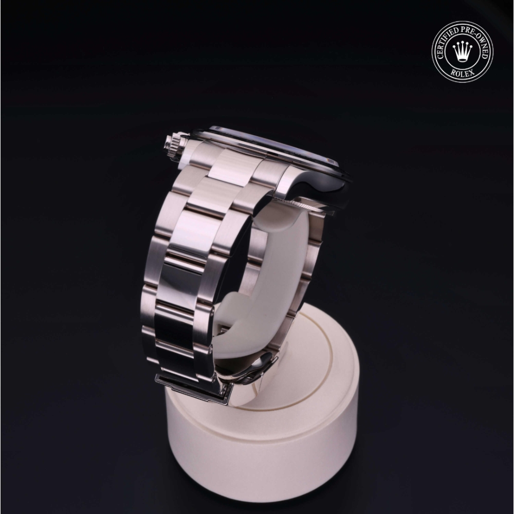  Certified Pre-Owned with 40 mm from 2022