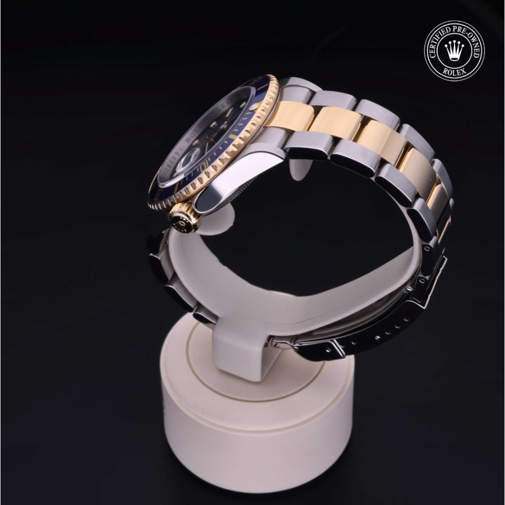  Certified Pre-Owned with 40 mm from 2010