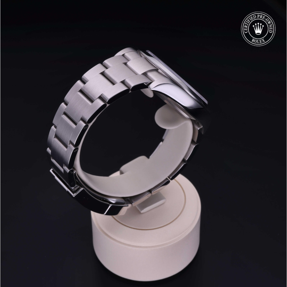  Certified Pre-Owned with 39 mm from 2016