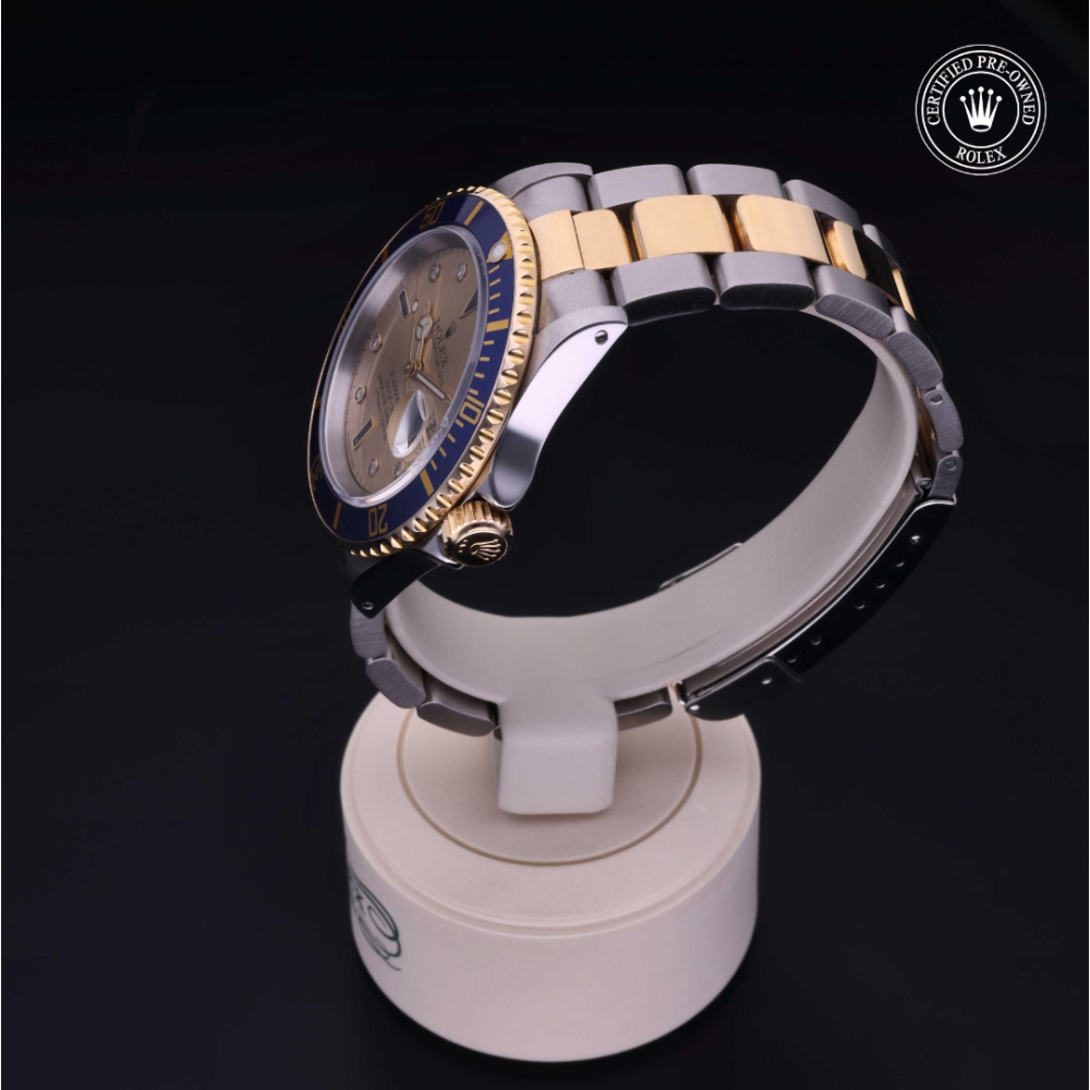 Certified Pre-Owned with 40 mm from 1992