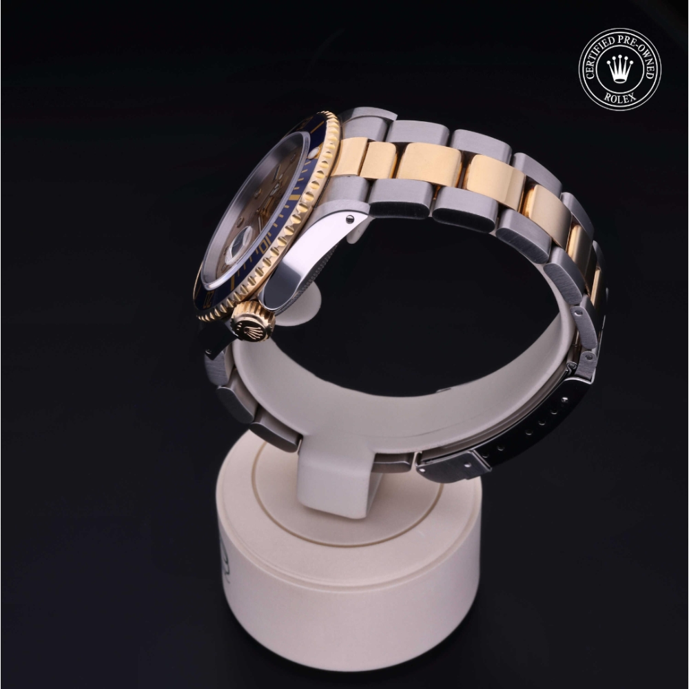  Certified Pre-Owned with 40 mm from 1992