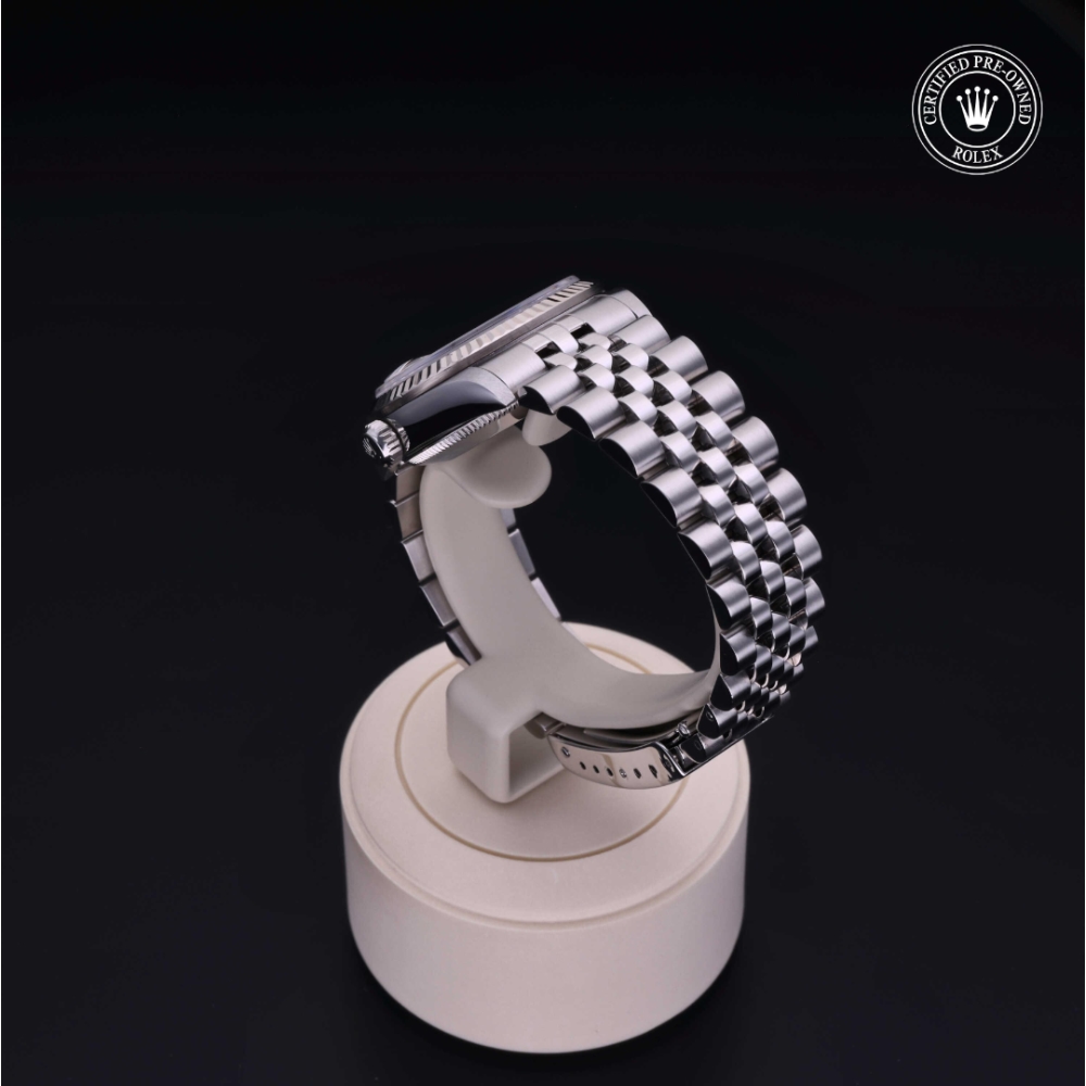  Certified Pre-Owned with 31 mm from 2002