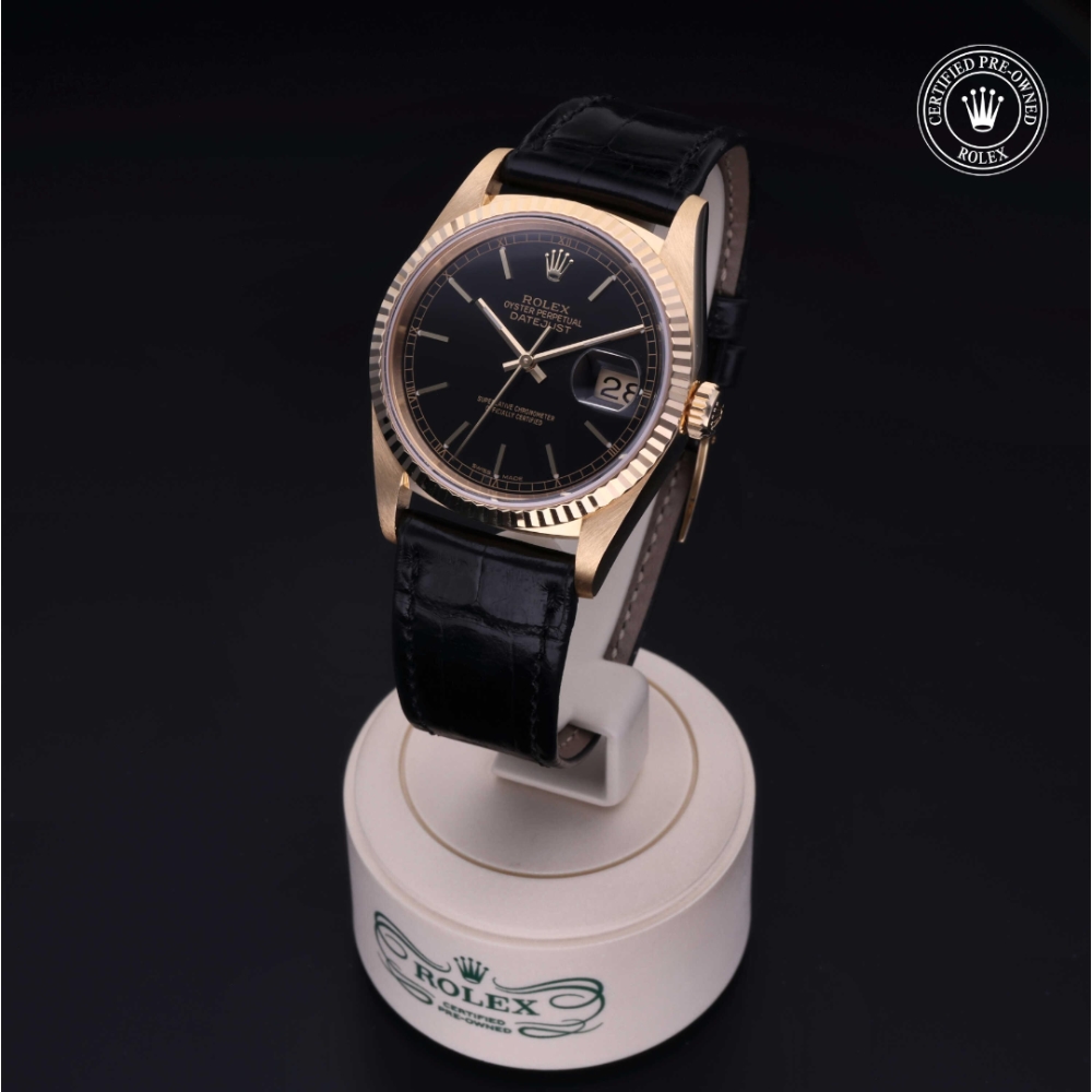  Certified Pre-Owned with 36 mm from 1992