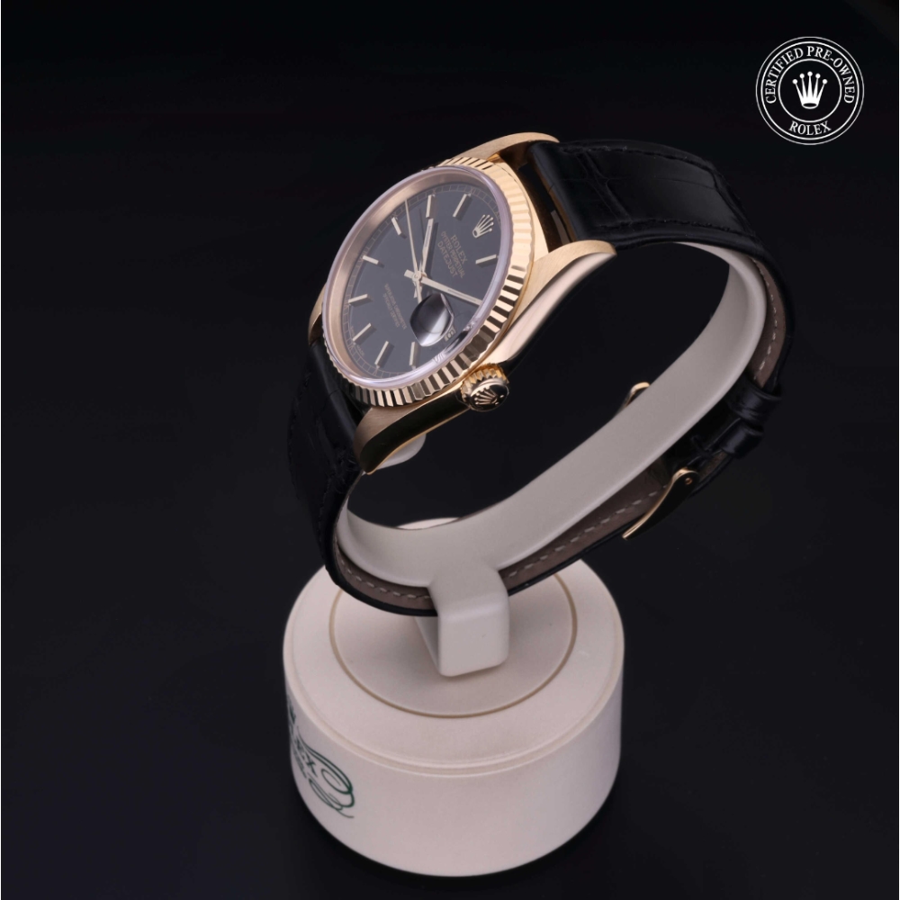  Certified Pre-Owned with 36 mm from 1992