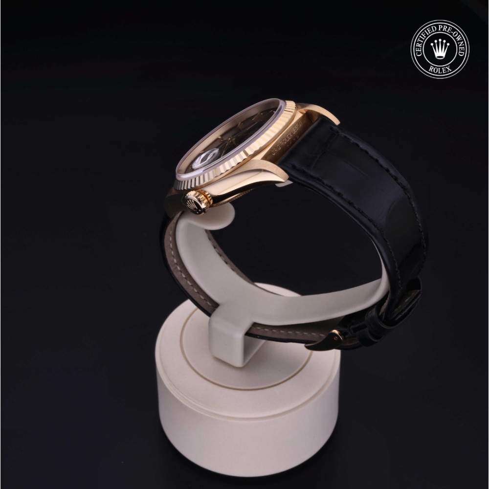  Certified Pre-Owned with 36 mm from 1992