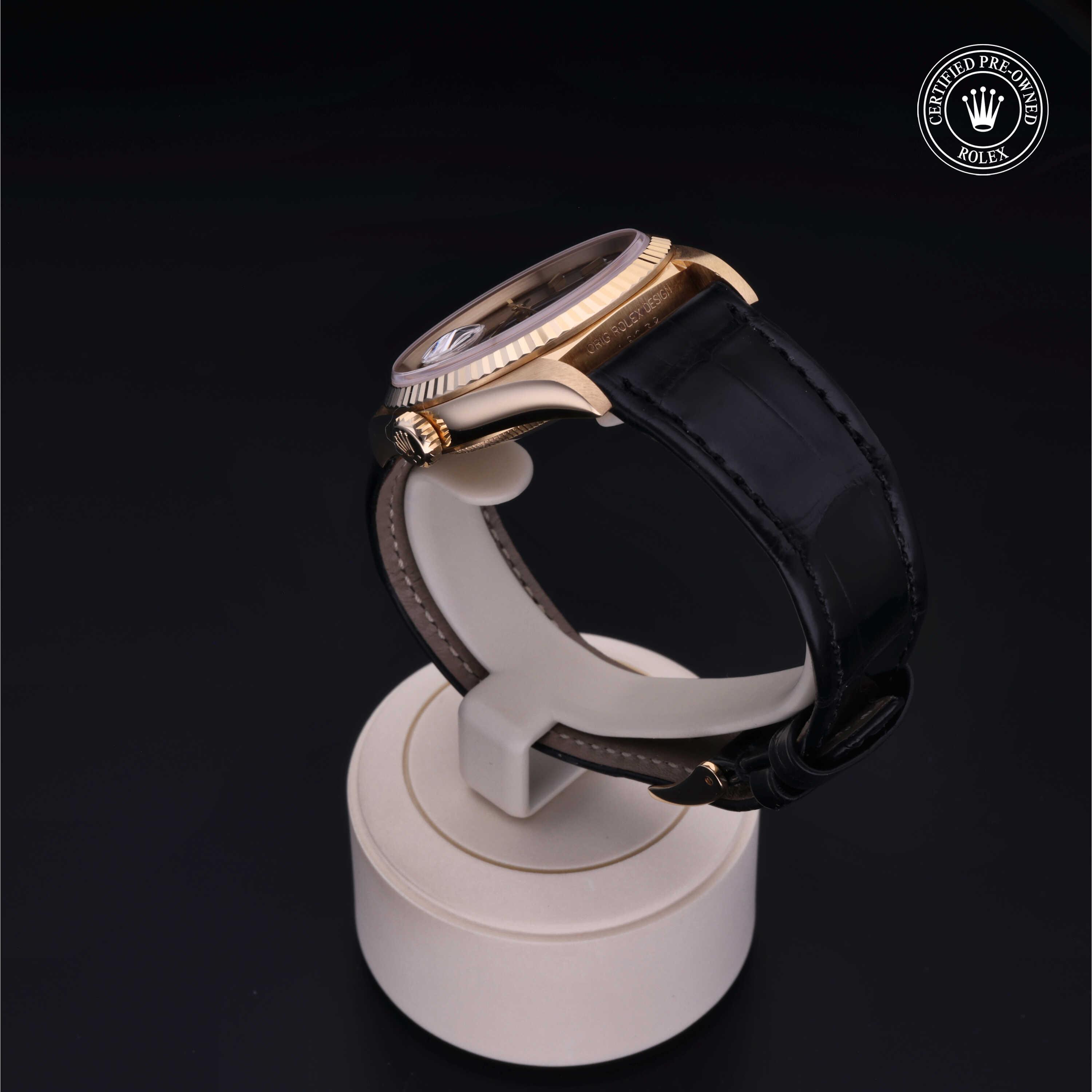  Certified Pre-Owned with 36 mm from 1992