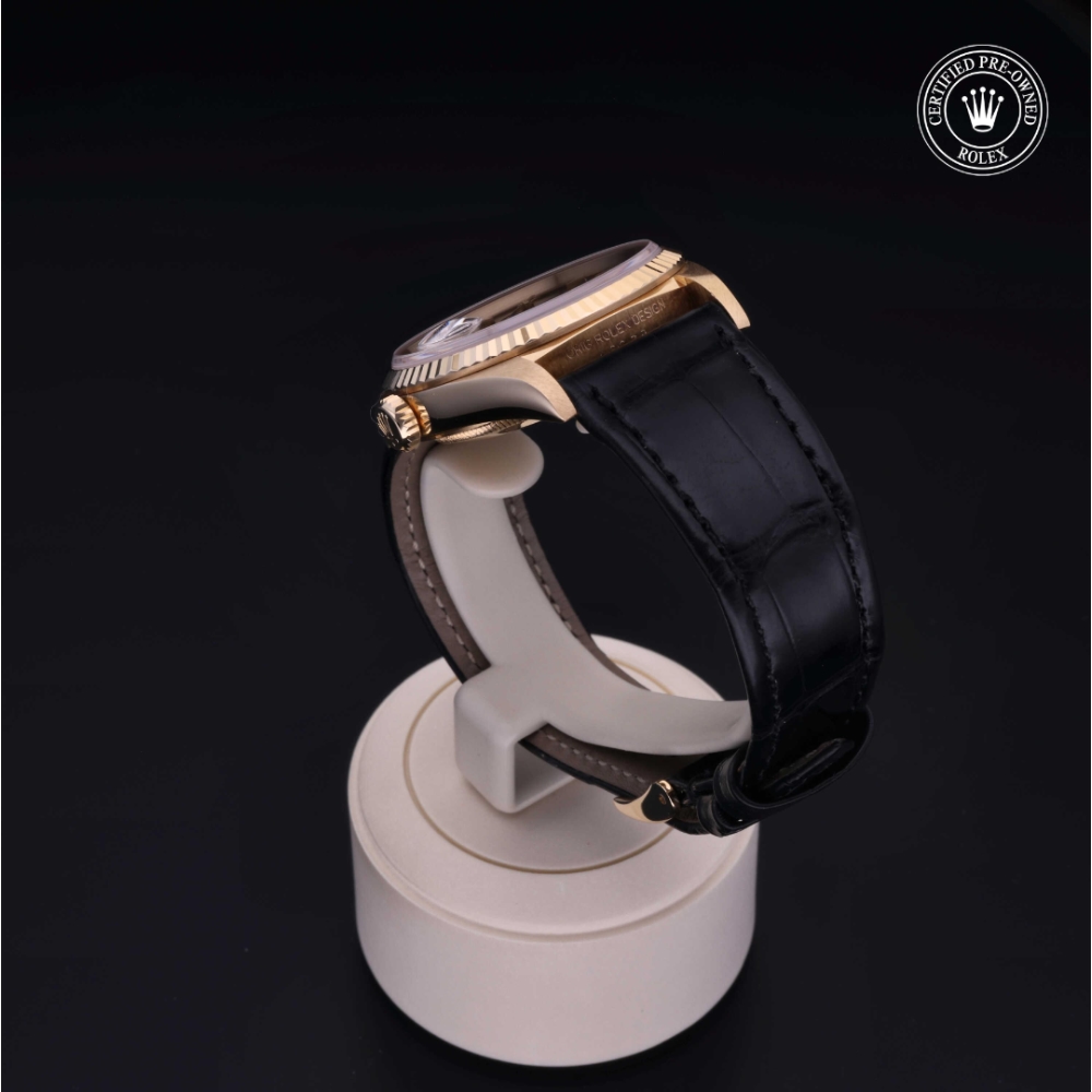  Certified Pre-Owned with 36 mm from 1992