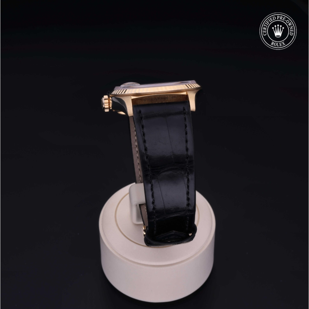  Certified Pre-Owned with 36 mm from 1992