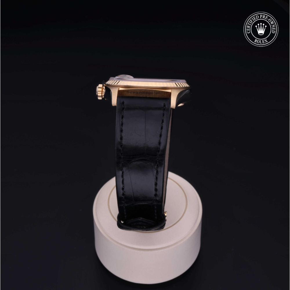  Certified Pre-Owned with 36 mm from 1992