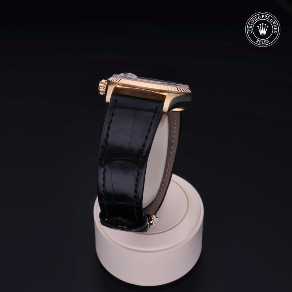  Certified Pre-Owned with 36 mm from 1992
