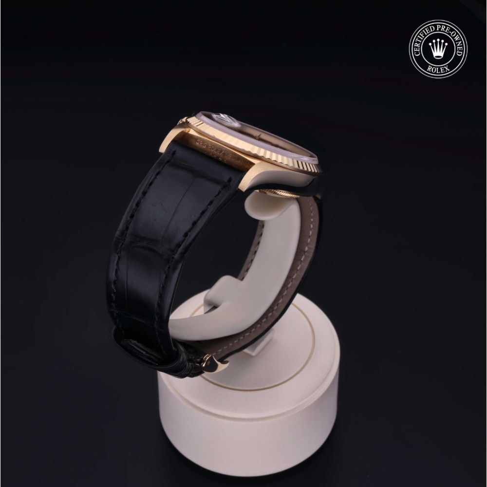  Certified Pre-Owned with 36 mm from 1992