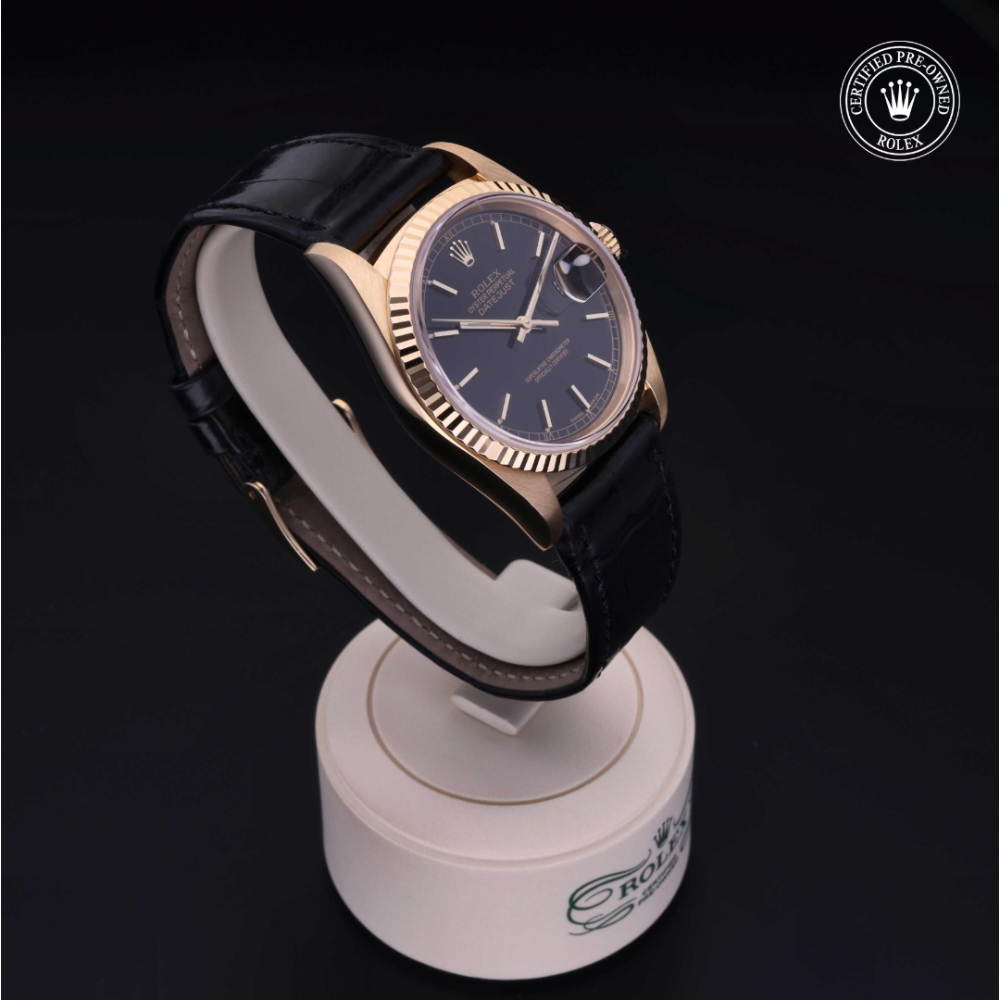  Certified Pre-Owned with 36 mm from 1992
