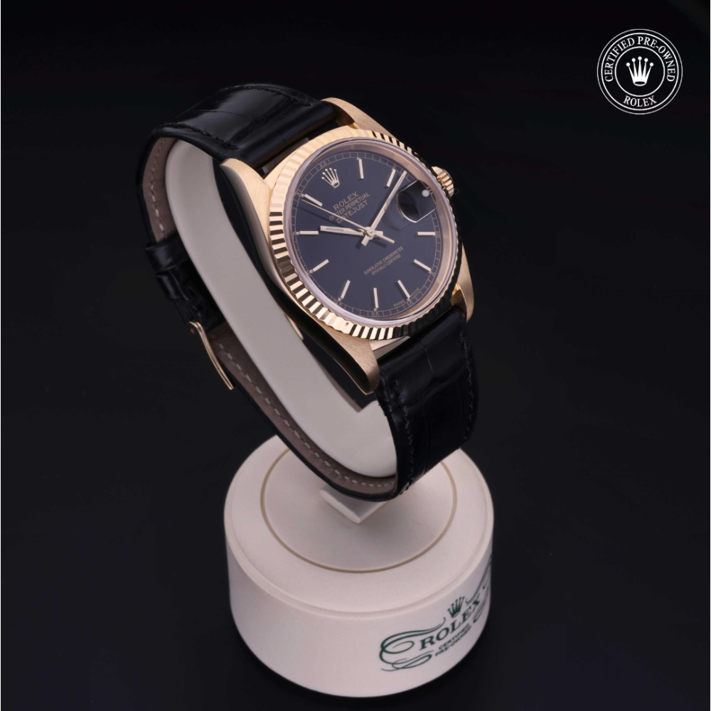  Certified Pre-Owned with 36 mm from 1992